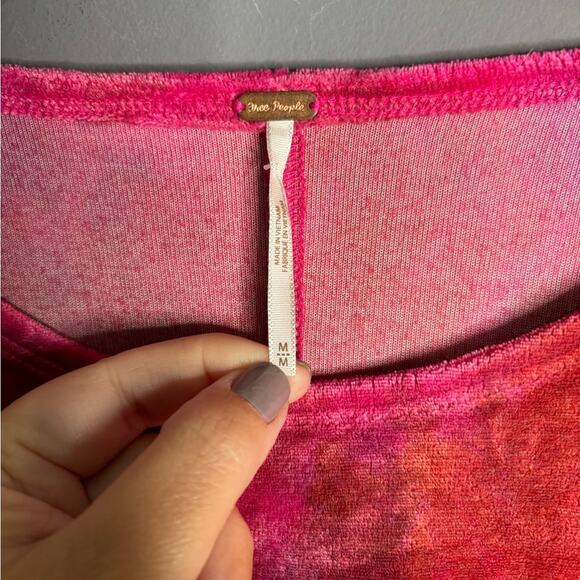 Free People Pink and Purple Short Sleeve Velvet Top Size Medium - Picture 4 of 7